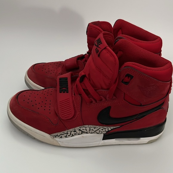 2018 Jordan Legacy 312 Toro. Red/Black. Men’s 8. Good used condition! - Picture 3 of 14